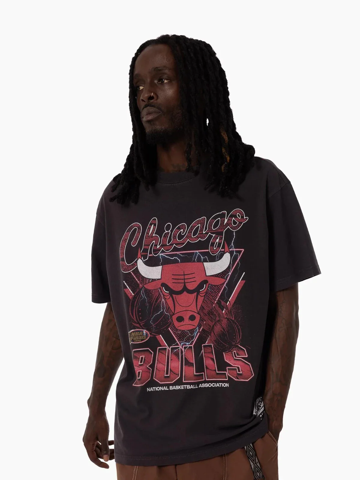 NBA Trigon Tee - Chicago Bulls - Shirt - T-Shirt - Mens - Adult - Image 3