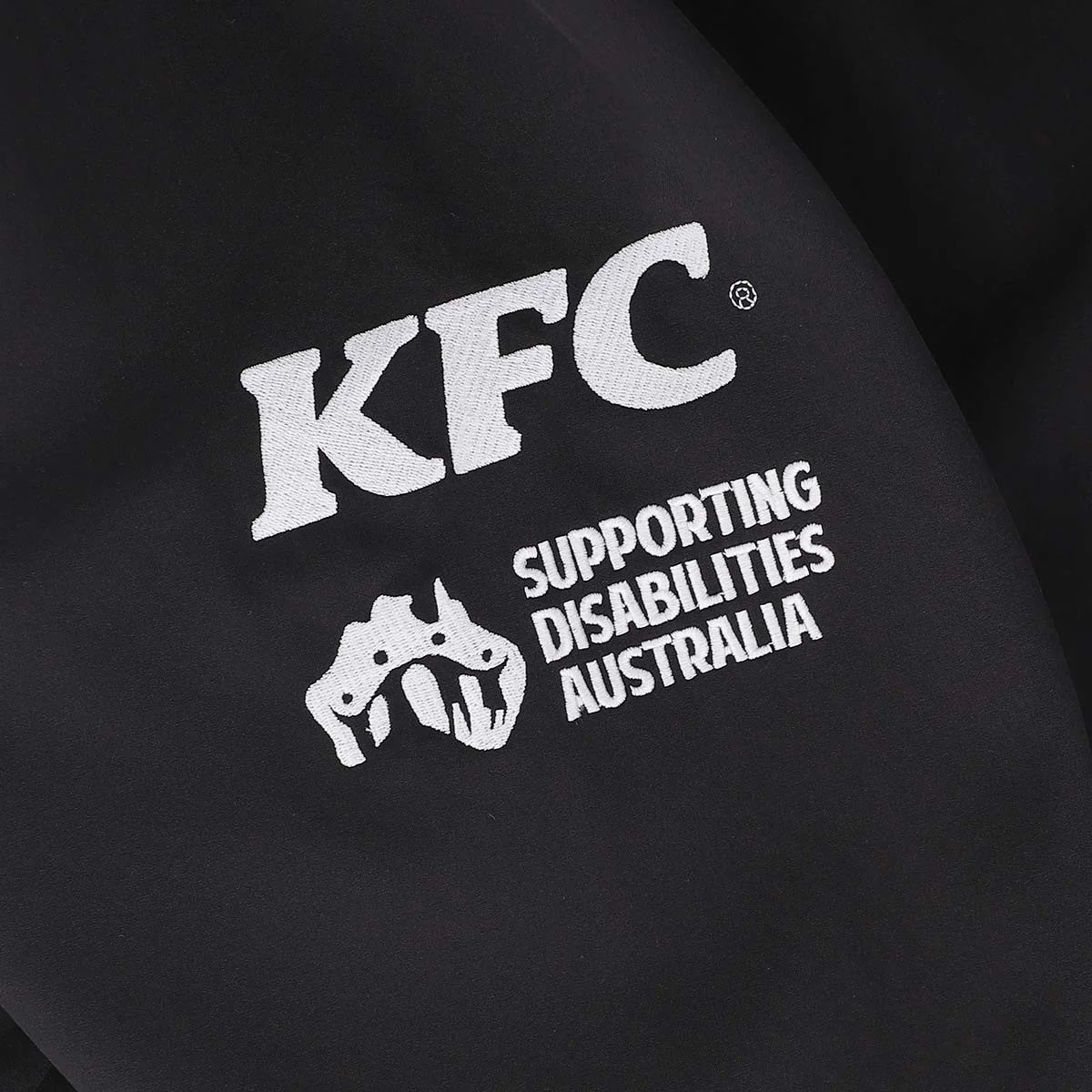 NRL 2026 Softshell Jacket - Canterbury Bulldogs - Adult - Mens - Image 5